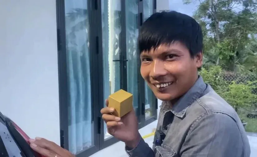 loc-fuho-lai-sieu-xe-cho-3co-gai-di-an-pho-3