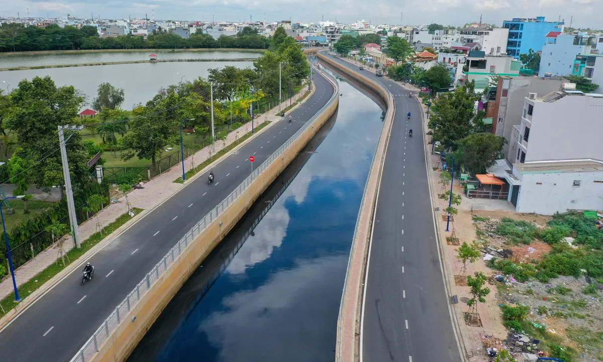 nhung-ten-duong-ky-la-o-viet-nam-3