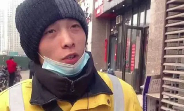 hoc-truong-danh-tieng-nhung-lam-shipper-anh-chang-bi-che-cuoi-khi-biet-muc-luong-thi-cam-nin-1