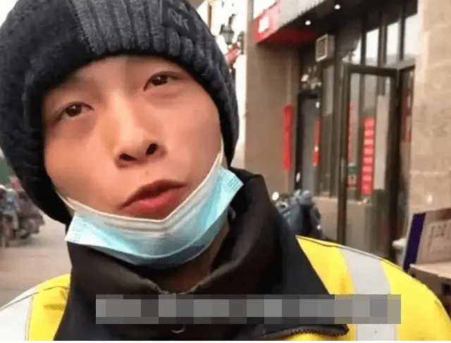 hoc-truong-danh-tieng-nhung-lam-shipper-anh-chang-bi-che-cuoi-khi-biet-muc-luong-thi-cam-nin-2