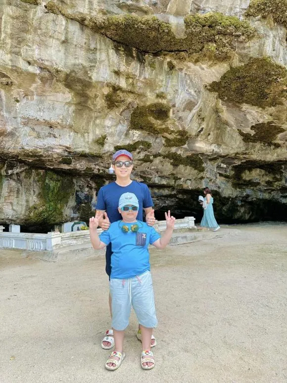 chong-cu-nhat-kim-anh-dua-con-trai-di-du-lich-con-khoe-anh-ben-tinh-moi-3