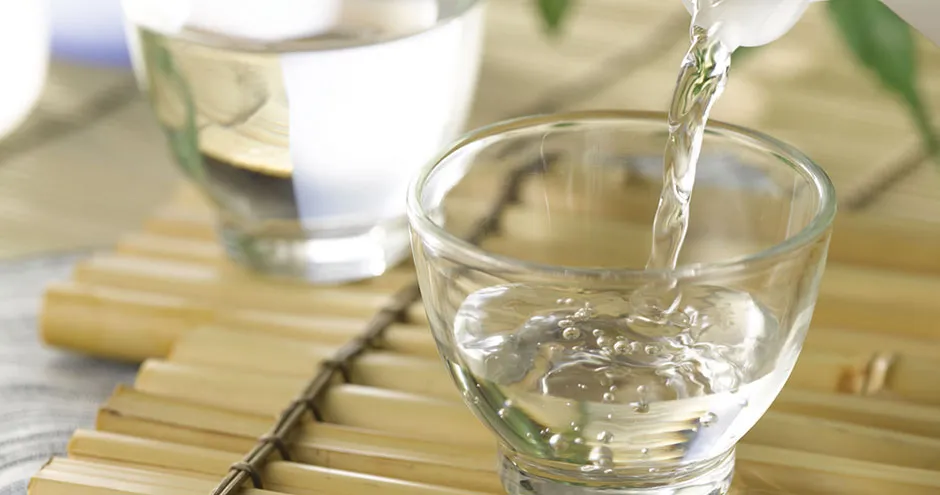 tac-dung-cua-viec-nhung-giay-ve-sinh-vao-giam-3