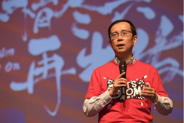 2vi-ty-phu-khong-mua-nha-ma-song-o-khach-san-nghe-ly-do-hieu-ngay-van-de-1