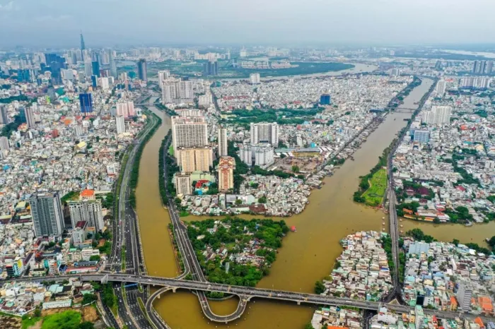 quan-co-dien-tich-nho-nhat-nhung-mat-do-dan-so-cao-nhat-ca-nuoc-1