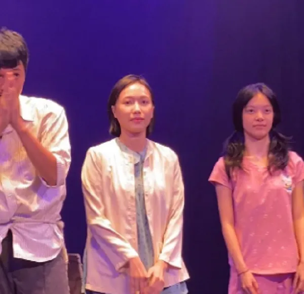 dieu-nhi-lo-dien-sau-on-ao-ran-nut-voi-anh-tu-1