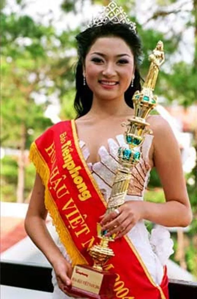 hoa-hau-bi-an-nhat-viet-nam-di-thi-muon-1tuan-van-lot-top10-miss-world-2004-1