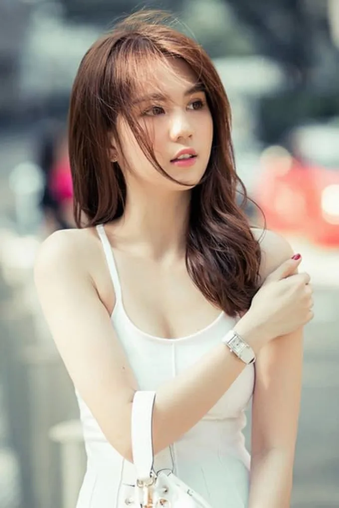 vi-sao-ngoc-trinh-im-lang-khi-bi-don-yeu-duong-voi-bac-si-cao-huu-thinh-3