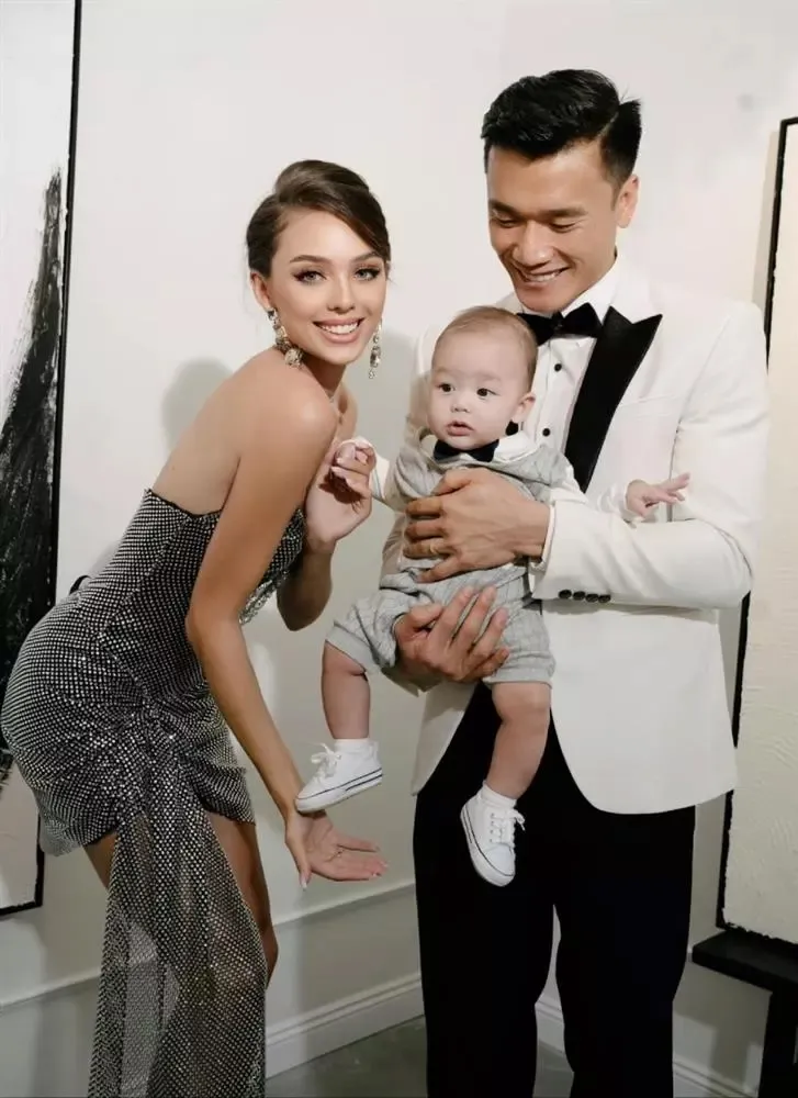 thu-mon-bui-tien-dung-di-kham-suc-khoe-tam-than-chuan-bi-lam-dieu-dac-biet-cung-vo-tay-3