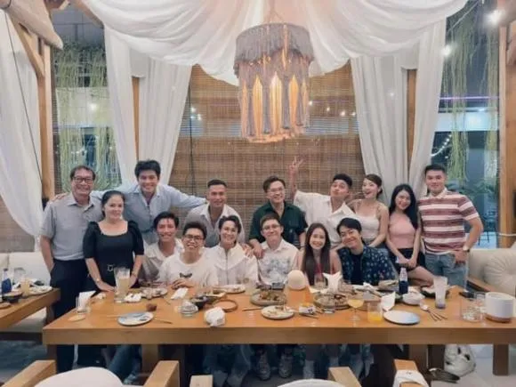 puka-lo-dien-cung-gin-tuan-kiet-sau-thong-bao-ket-hon-thai-do-cua-bo-me-nam-ca-si-voi-con-dau-the-nao-2