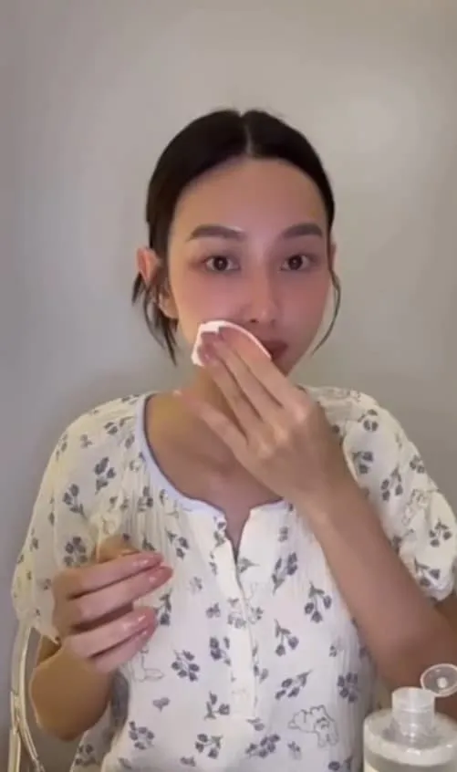 bi-don-mang-bau-hoa-hau-thuy-tien-co-phan-ung-hai-huoc-2