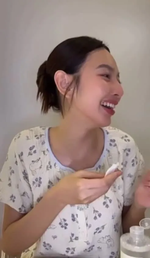 bi-don-mang-bau-hoa-hau-thuy-tien-co-phan-ung-hai-huoc-3