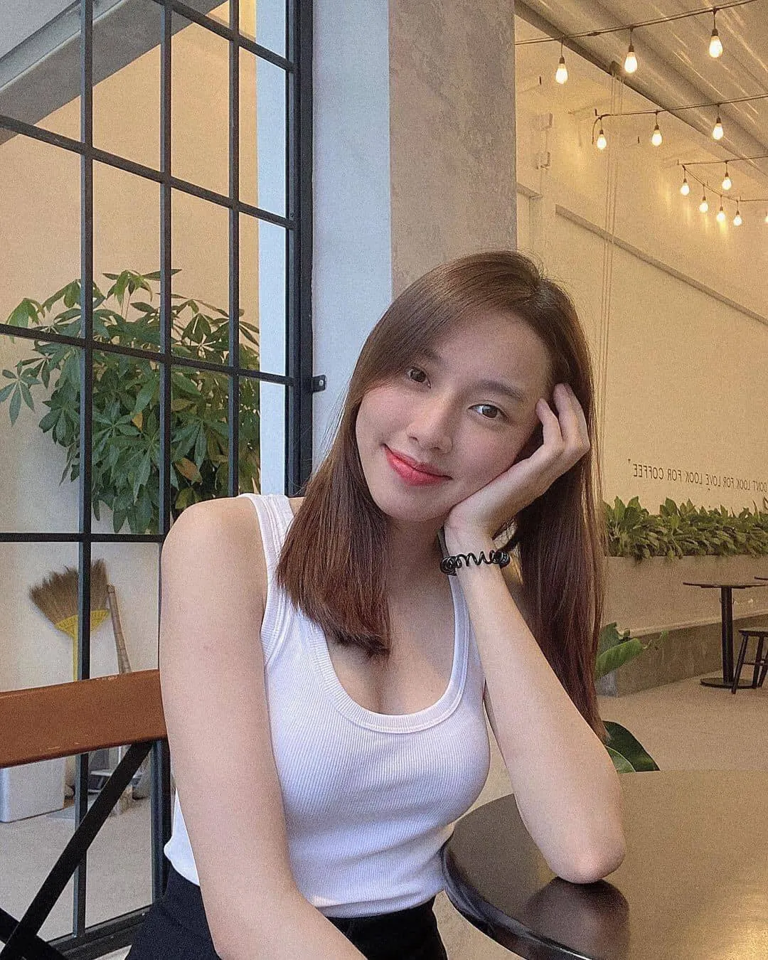 bi-don-mang-bau-hoa-hau-thuy-tien-co-phan-ung-hai-huoc-5