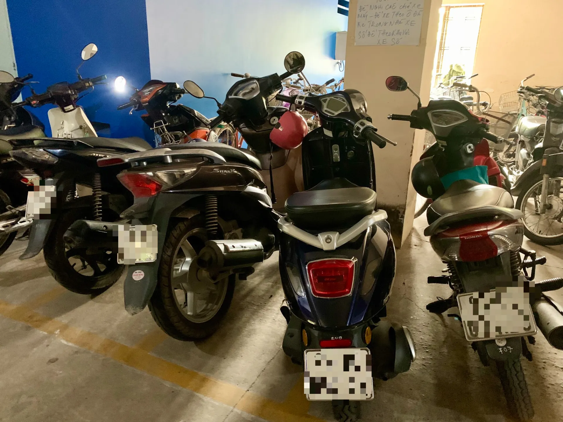 cac-chu-tro-o-tphcm-se-xu-ly-ra-sao-voi-xe-dien-de-phong-ngua-hoa-hoan-1