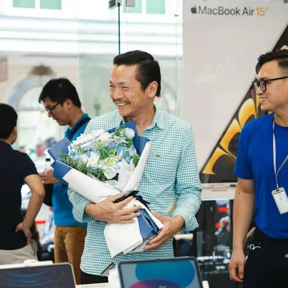 nhung-sao-viet-dau-tien-so-huu-iphone-15-2