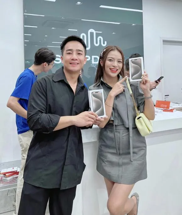 nhung-sao-viet-dau-tien-so-huu-iphone-15-7