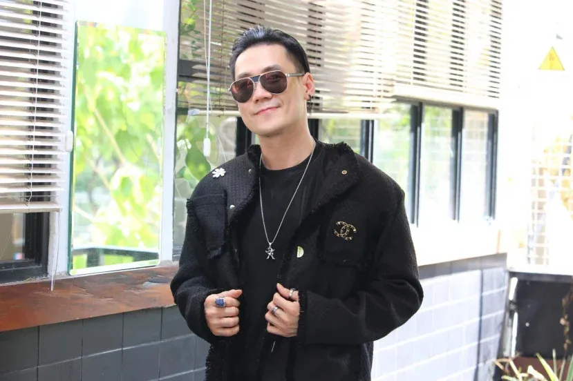 tai-san-cua-ca-si-khanh-phuong-cung-11-nguoi-khac-bi-yeu-cau-tam-dung-giao-dich-3