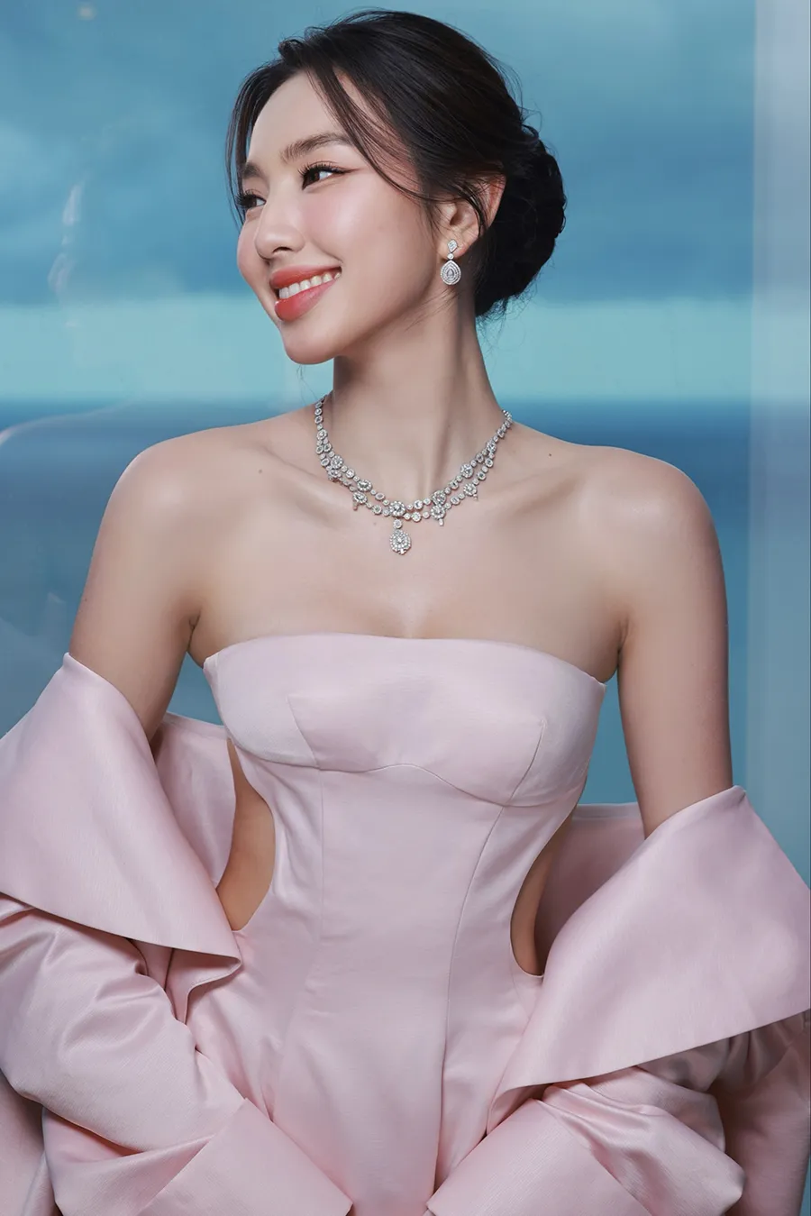 thuy-tien-do-sac-cung-nu-dien-vien-lim-ji-yeon-tai-lien-hoan-phim-quoc-te-busan-4