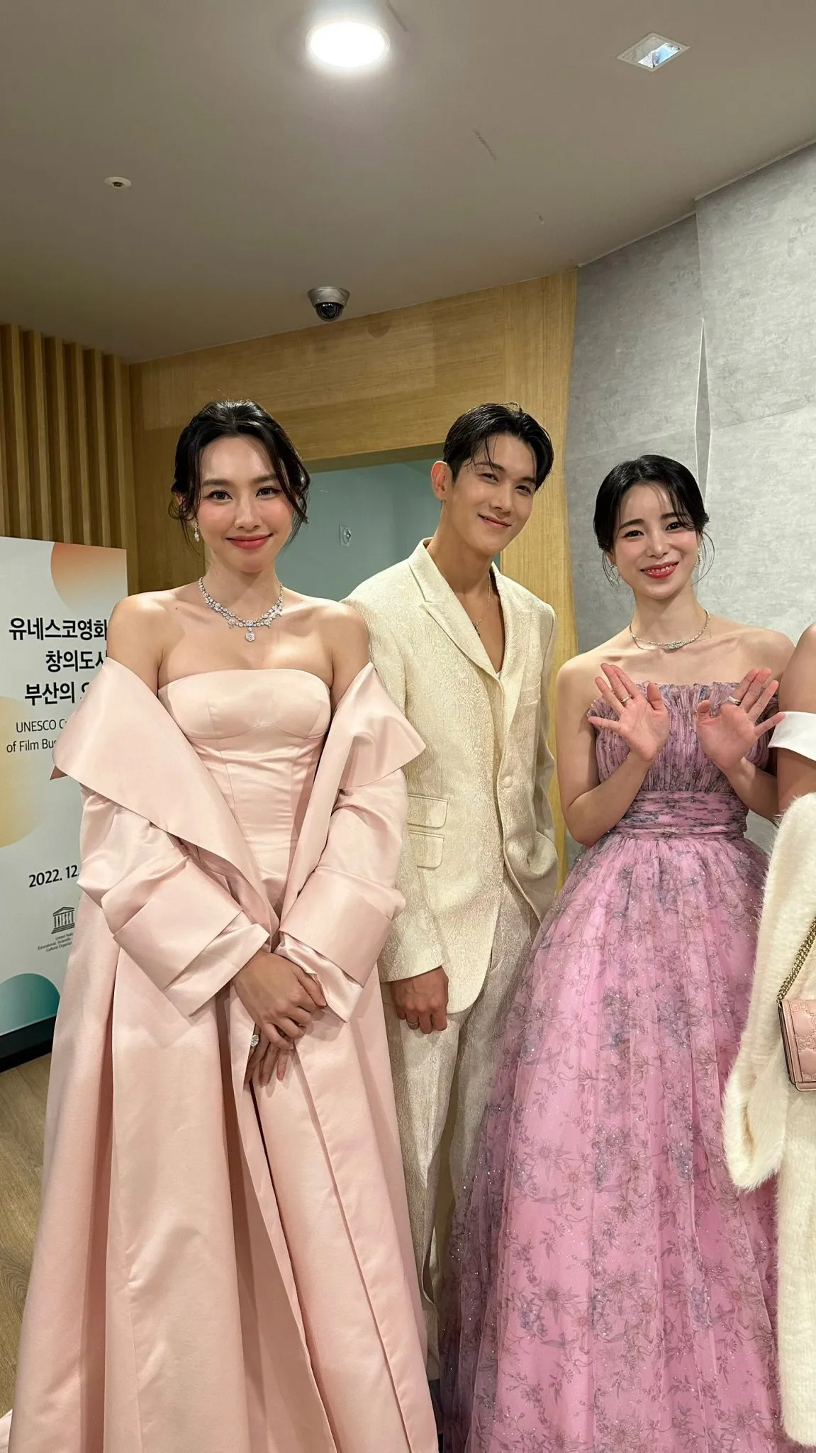 thuy-tien-do-sac-cung-nu-dien-vien-lim-ji-yeon-tai-lien-hoan-phim-quoc-te-busan-6