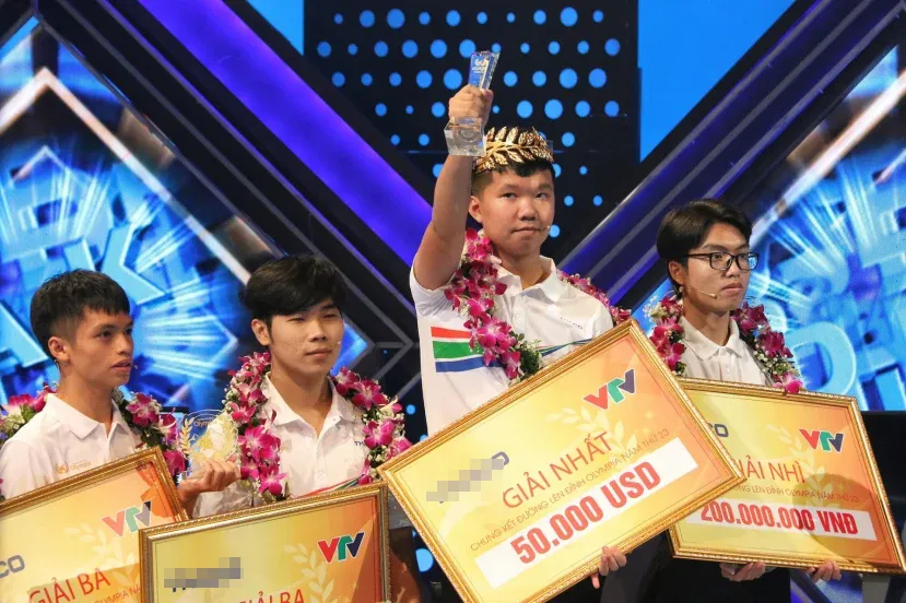 ban-to-chuc-noi-gi-ve-tinh-huong-nhuong-quyen-tra-loi-tai-chung-ket-duong-len-dinh-olympia-3