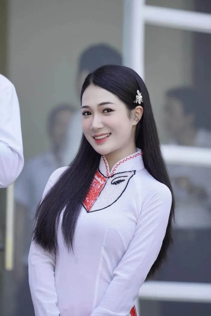 ai-nu-dai-gia-nghin-ty-khien-thu-linh-cityboy-say-dam-ngoai-doi-van-dang-la-sinh-vien-so-huu-nhan-sac-xinh-dep-5
