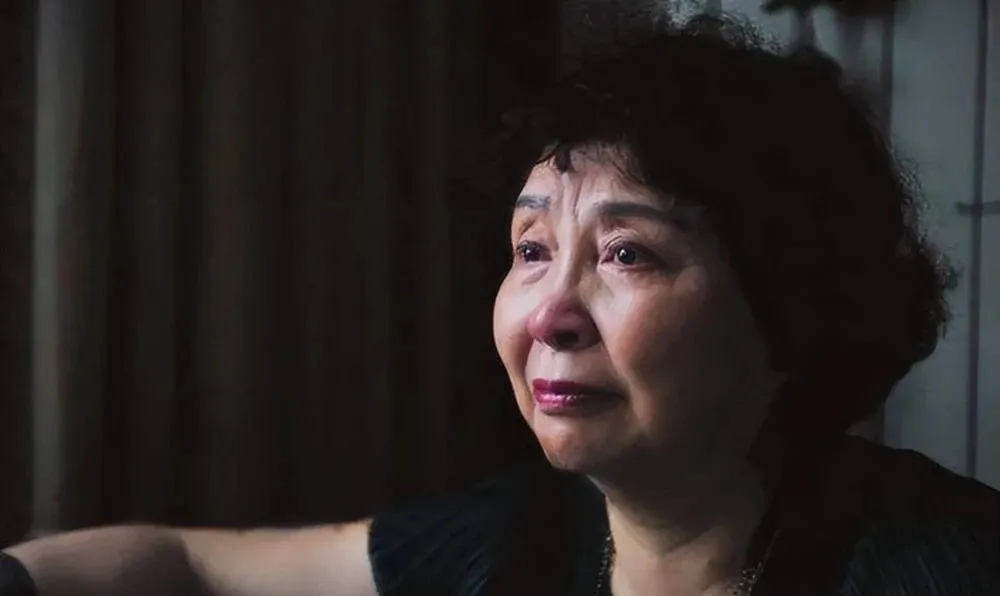 bat-chap-loi-dam-tieu-nguoi-phu-nu-60-tuoi-sinh-con-biet-nguyen-nhan-moi-nguoi-deu-cam-thong-4