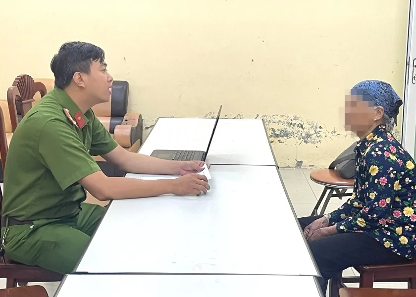 nhan-cuoc-dien-thoai-la-nguoi-phu-nu-65-tuoi-suyt-mat-gan-700-trieu-dong-tien-gui-tiet-kiem-1