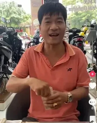 tich-gop-tien-le-trong-2-nam-nguoi-dan-ong-mua-duoc-mon-qua-khung-tang-vo-5