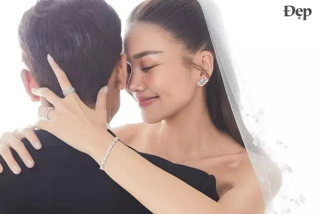 anh-cuoi-cua-thanh-hang-1