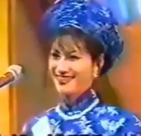 nang-a-hau-tu-nam-1994-hot-tro-lai-mxh-xuat-than-tri-thuc-hoc-van-cao-khien-nhieu-nguoi-nguong-mo-2