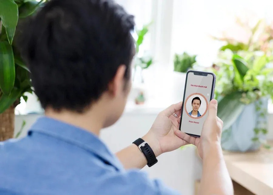 cac-giao-dich-chuyen-tien-bat-buoc-phai-xac-thuc-khuon-mat-ke-tu-nam-2024-1