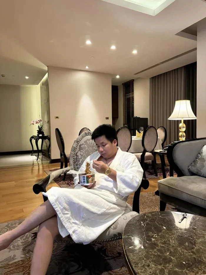 khoa-pug-gay-xon-xao-khi-sang-campuchia-xuat-khau-lao-dong-thuc-hu-the-nao-3