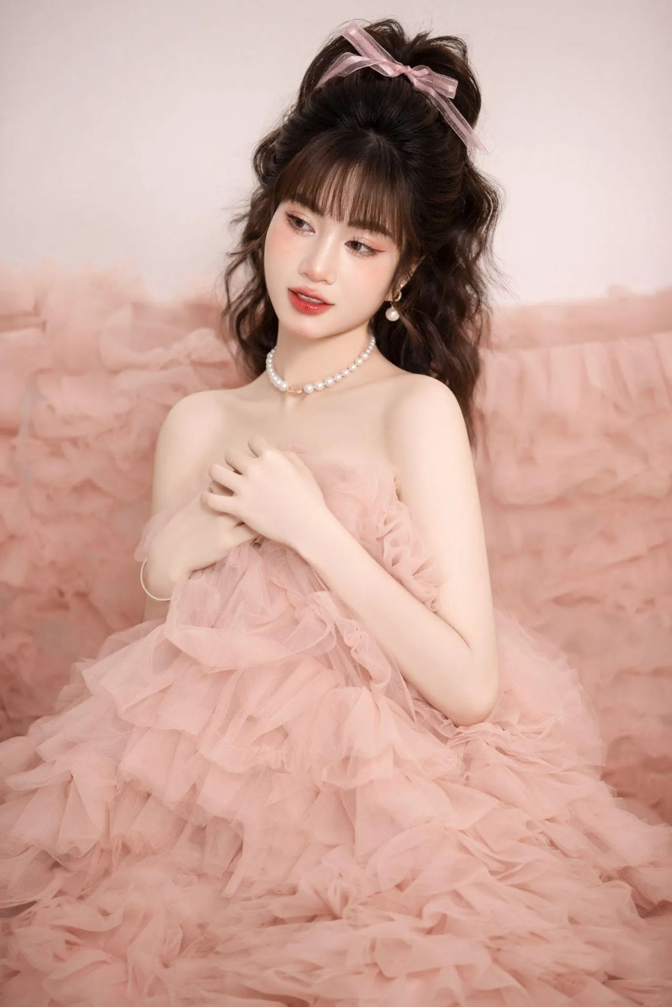 lo-dien-phien-ban-livestream-cua-chi-dep-dap-gio-re-song-4