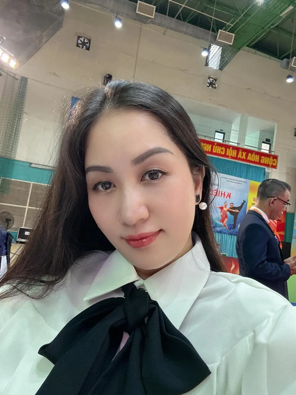 mot-vo-ba-con-phan-hien-van-xin-in4-nguoi-nay-khanh-thi-lien-cung-ran-dap-lai-1