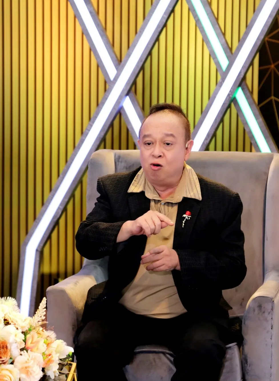 chia-tay-vo-nam-danh-hai-vbiz-gao-khoc-trong-mua-lang-nguoi-truoc-cau-noi-cua-con-trai-4-tuoi-1