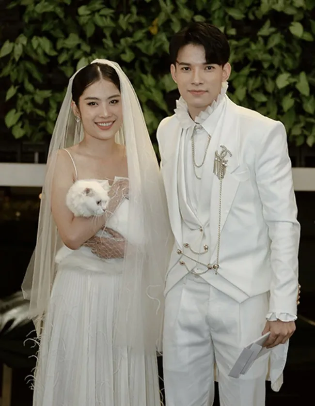 my-nam-chuyen-dao-mo-cua-vtv-lee-min-ho-ban-viet-so-huu-chieu-cao-an-tuong-tung-duoc-nam-anh-cau-hon-6