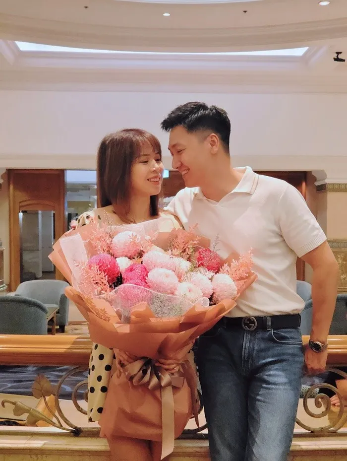 manh-truong-cung-ba-xa-ky-niem-15-nam-ngay-cuoi-khung-anh-gia-dinh-hanh-phuc-khien-ai-nay-deu-ghen-ty-4