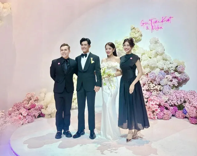 puka-gin-tuan-kiet-lo-dien-trong-dam-cuoi-o-tphcm-2