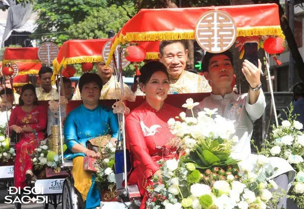 danh-tinh-hotboy-be-trap-dam-hoi-doan-van-hau-duoc-san-lung-vi-qua-dien-trai-3