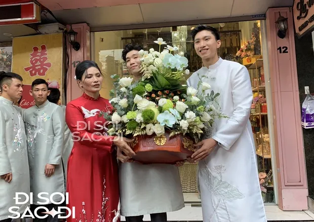 danh-tinh-hotboy-be-trap-dam-hoi-doan-van-hau-duoc-san-lung-vi-qua-dien-trai-4