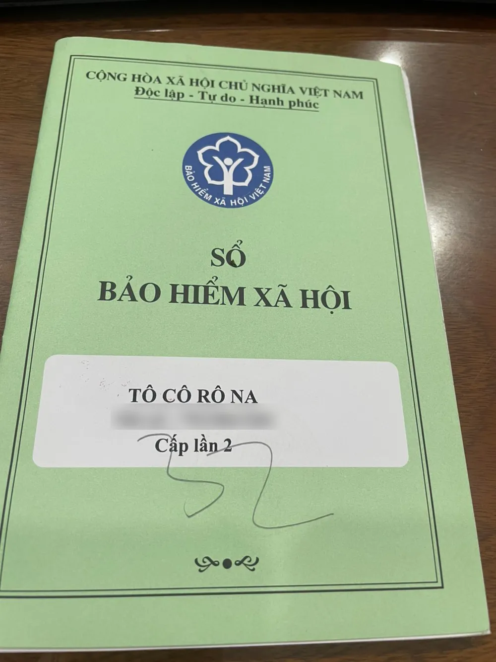 nguoi-phu-nu-duoc-cha-dat-ten-la-co-ro-na-phai-doi-biet-danh-vi-ly-do-nay-2