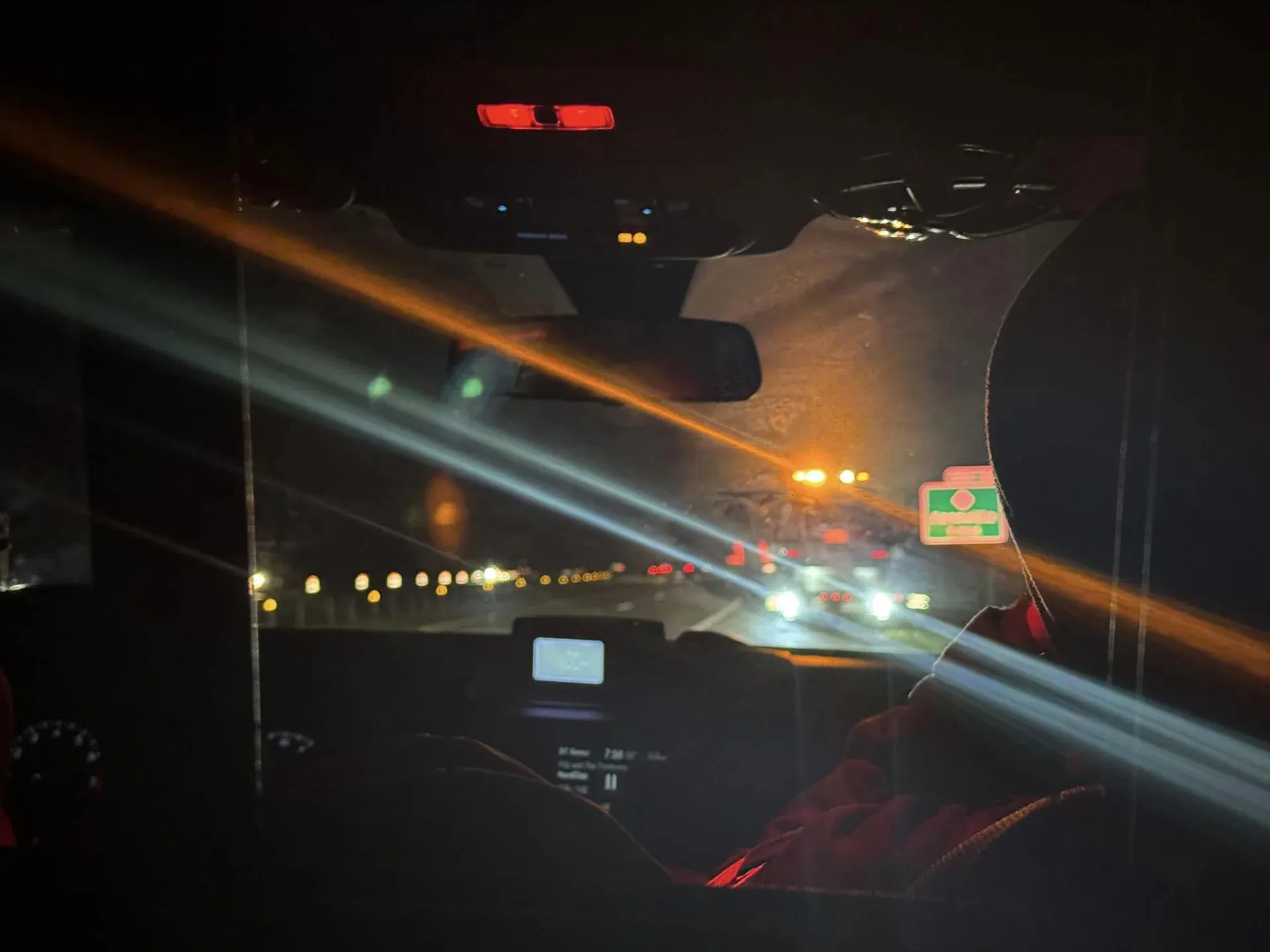 dan-truong-lan-dau-lo-dien-sau-tai-nan-o-my-don-vo-cu-va-con-trai-ve-viet-nam-5