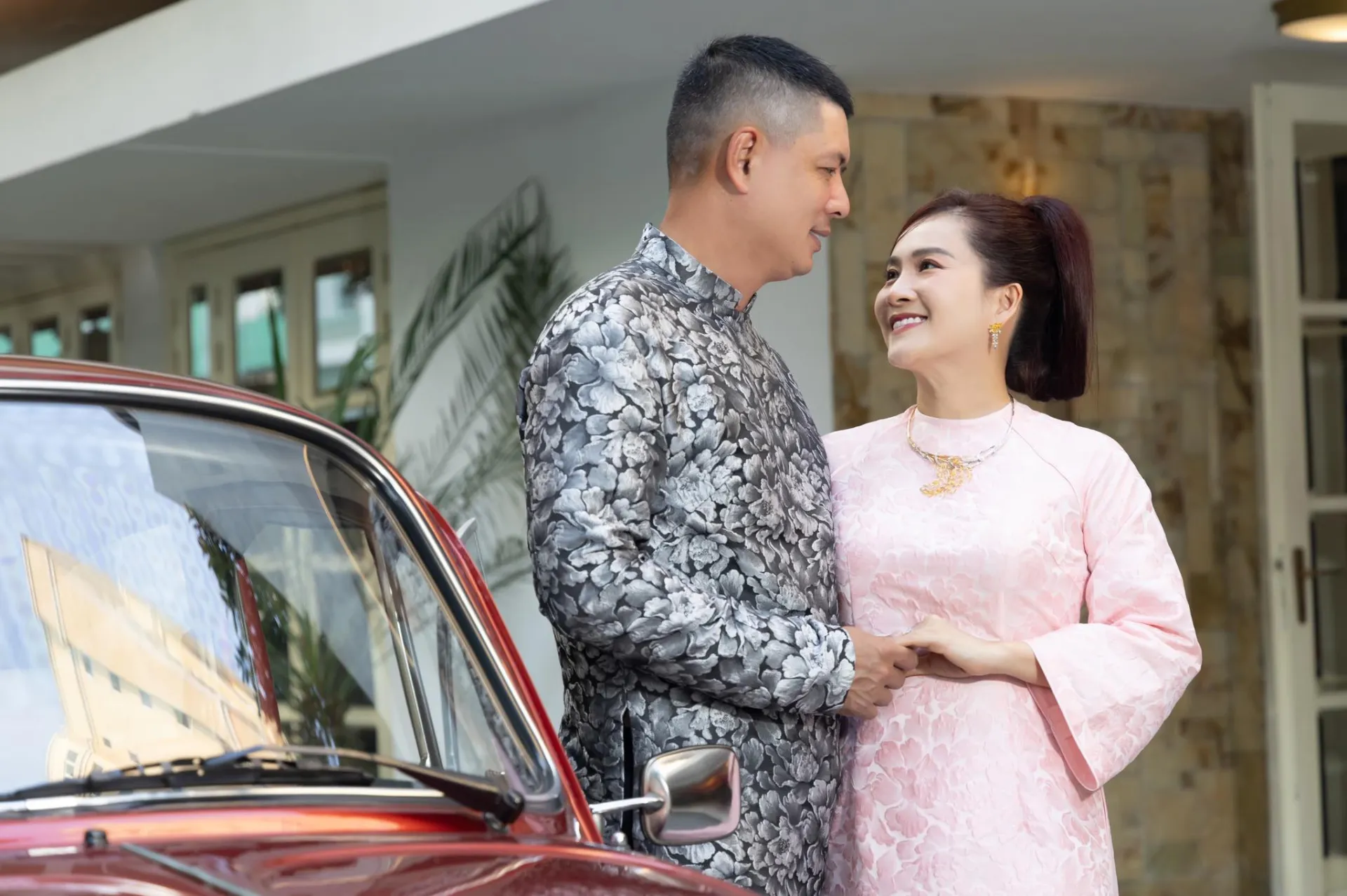 sieu-mau-binh-minh-tam-gac-viec-ban-sau-rieng-de-chieu-ba-xa-chup-anh-tet3