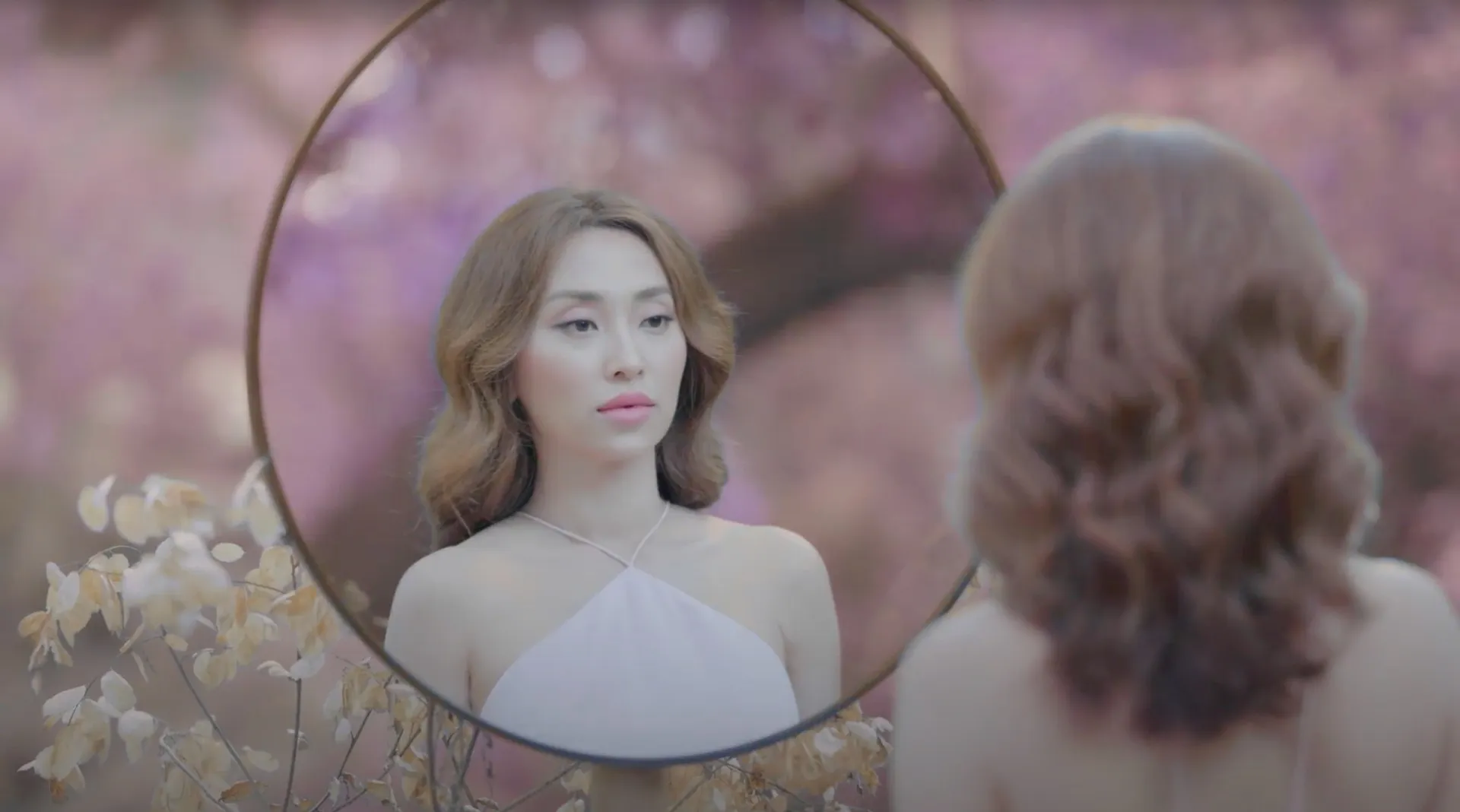 nhu-y-ra-mat-mv-trot-yeu-nhung-ngai-nhan-dip-le-valentine-20242