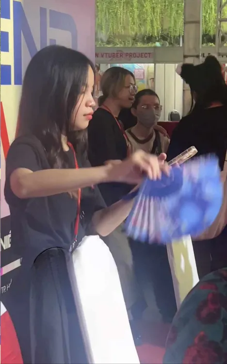 SG048-hau-tan-ra-gio-ra-sao-nguoi-thanh-hien-tuong-tiktok-nguoi-tim-co-hoi-tai-debut-o-show-ngoai