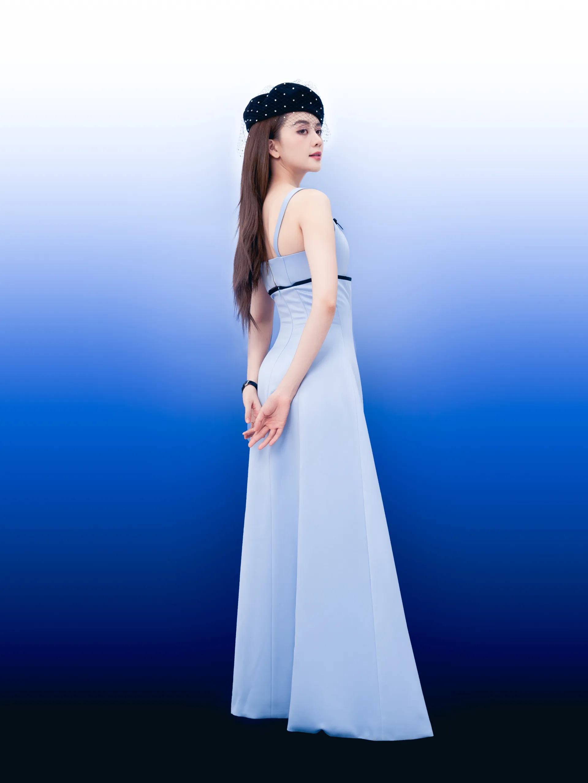 thieu-bao-trang-khoe-nhan-sac-tuoi-32-khong-quen-bat-mi-ke-hoach-am-nhac-20244