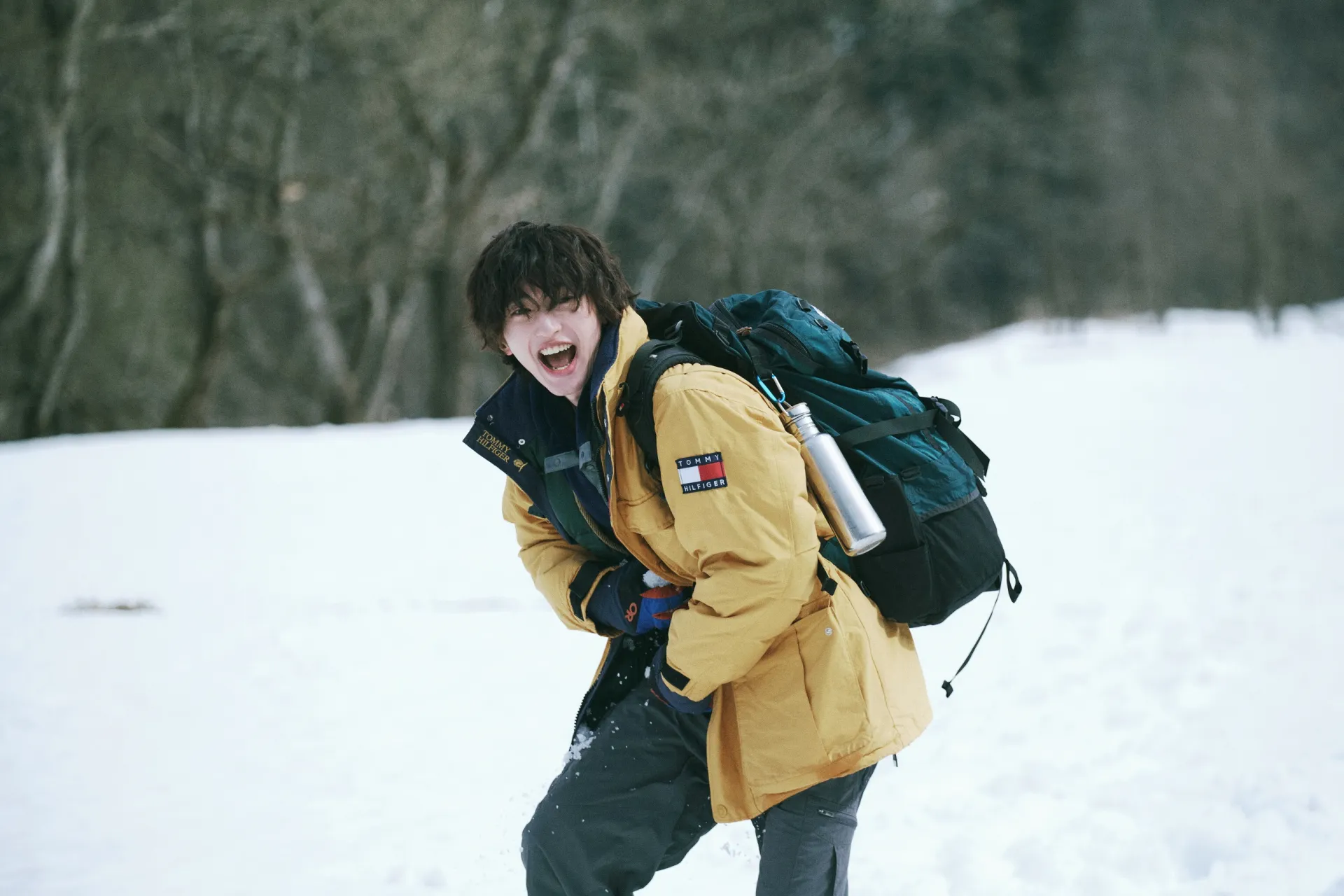 chat-lieu-ban-trai-hua-quang-han-lai-khien-fan-thuong-nho-o-phim-moi-thanh-xuan-18-25