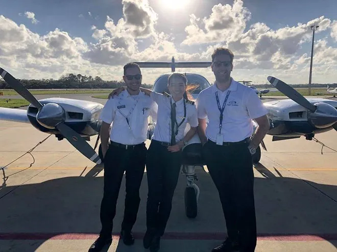 cuoc-song-cua-nu-dien-vien-viet-dau-tien-xuat-ngoai-lam-phi-cong-5