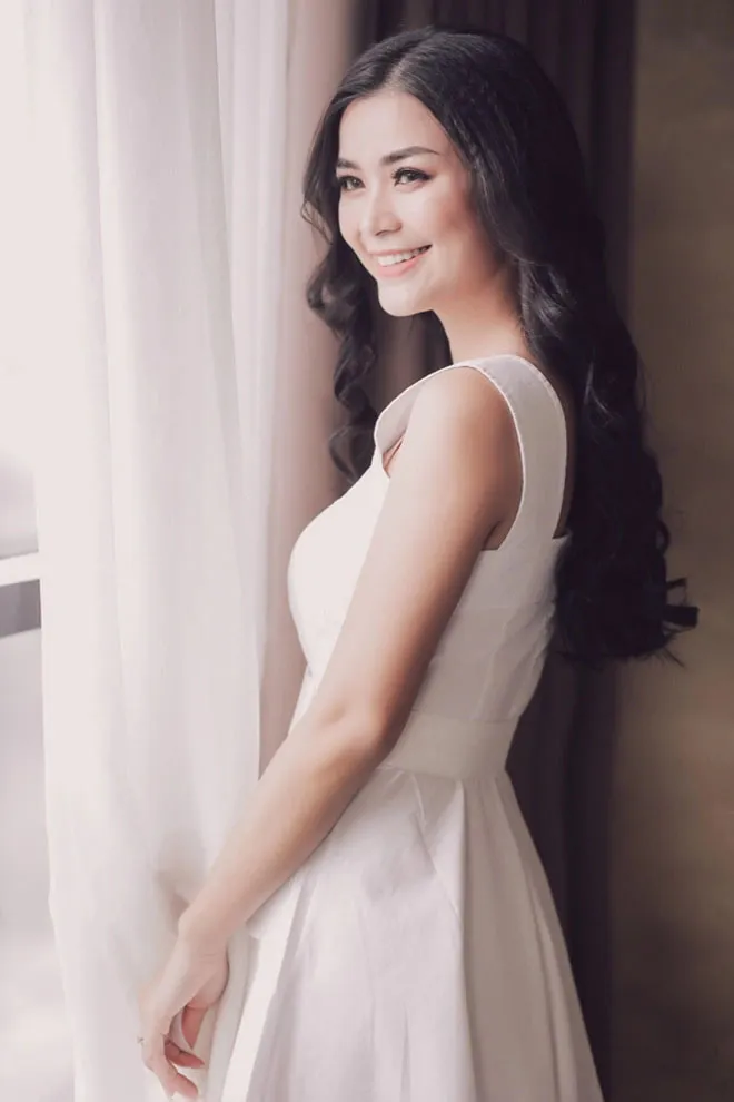 cuoc-song-cua-nu-dien-vien-viet-dau-tien-xuat-ngoai-lam-phi-cong-8