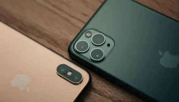 dau-cham-den-o-khu-vuc-camera-phia-sau-dien-thoai-iphone-co-cong-dung-gi-2