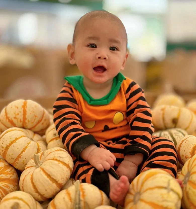 hoa-hau-viet-sinh-con-cho-dai-gia-hon-11-tuoi-o-my-quy-tu-duoc-dat-ten-4-chu-la-ma-y-nghia-3